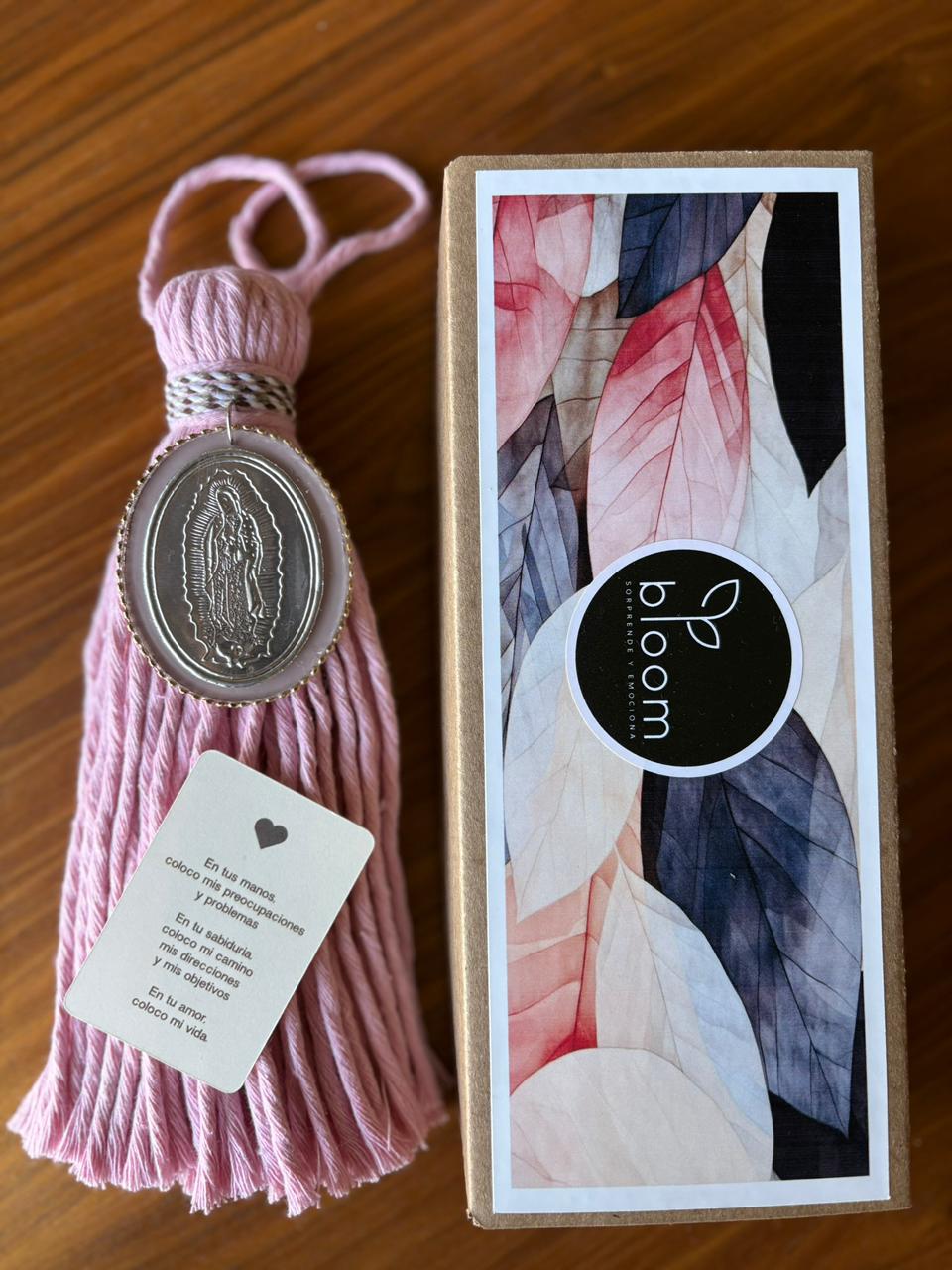 Bendiciones de Virgen de Guadalupe Borla Rosa (Interior)