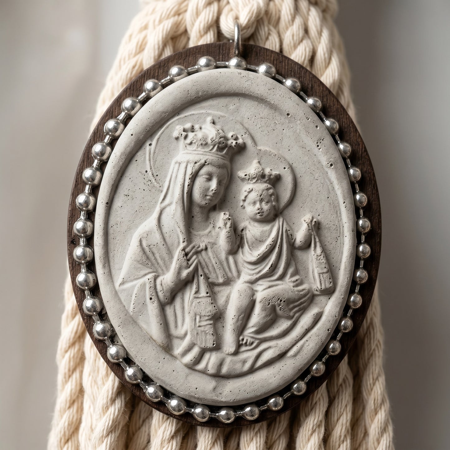 Bendición de Lujo Virgen del Carmen: Edición "Gran Relieve" con Tejido de Algodón Reforzado Sisal