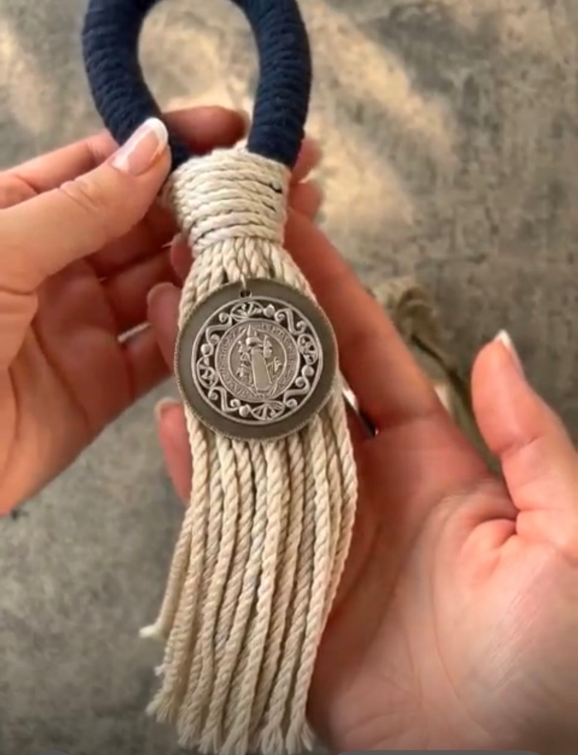 Bendicion modelo 2 Virgen Crudo y asa Sisal