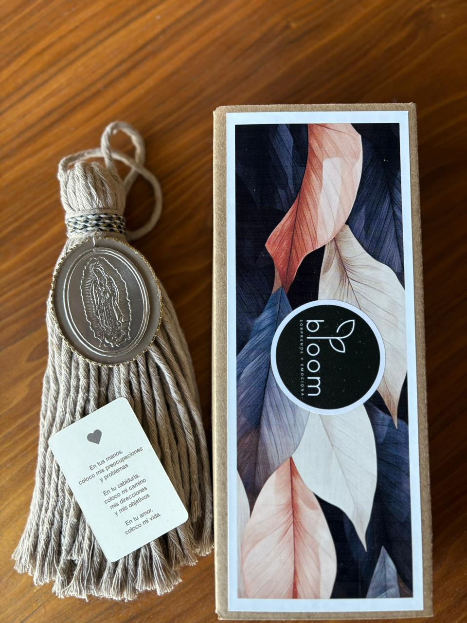 Bendiciones de Virgen de Guadalupe Borla Kaki